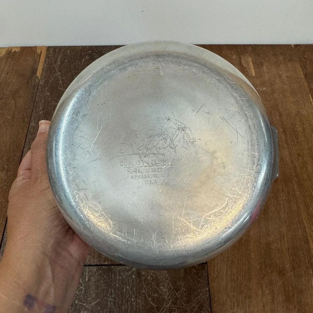 Vintage Regal Ware Aluminum Covered Dutch Oven Pot Pan‎ Gold Silver Kitchenware